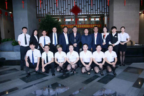 企業(yè)形象工服定制