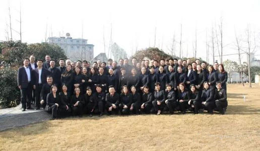團(tuán)體工服定制合照